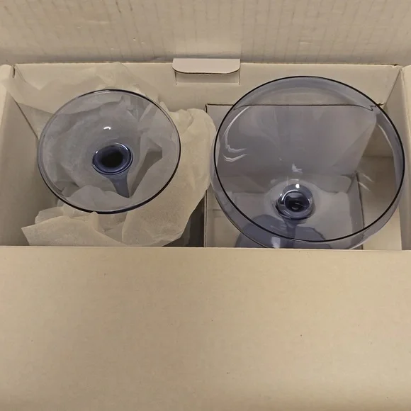 NWT Blue Tuscana Martini Glass Set - Picture 16 of 16